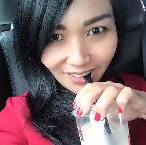 Meet your Posher, Maya